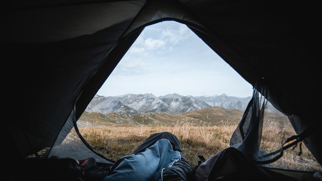 Guide till att välja rätt sovsäck för camping illustration