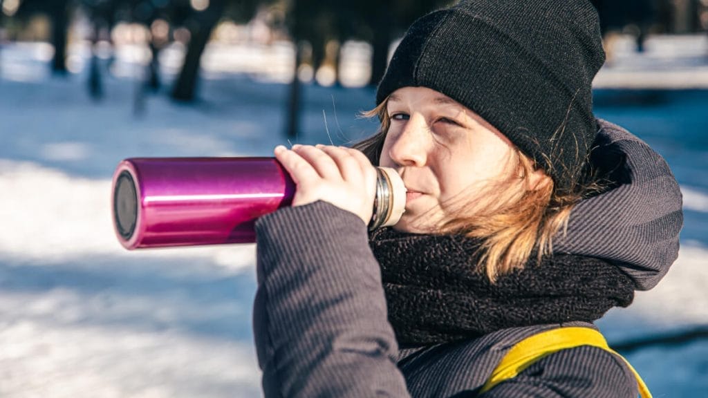 Så håller du barnens mat varm under vinterns utflykter